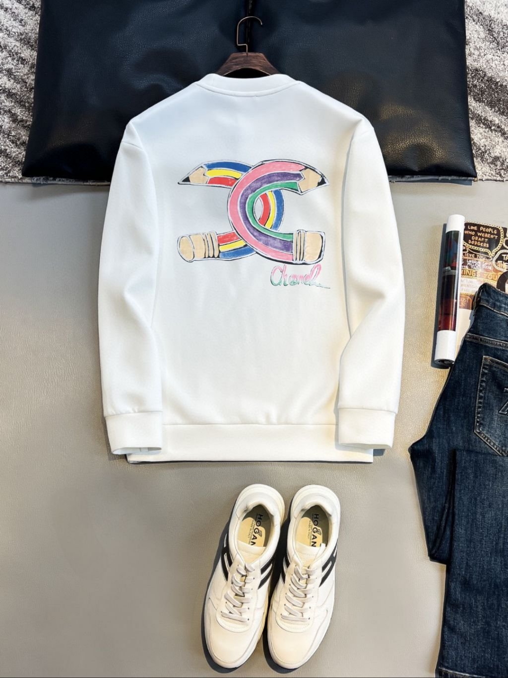 Read more about the article 샤넬 연필 맨투맨