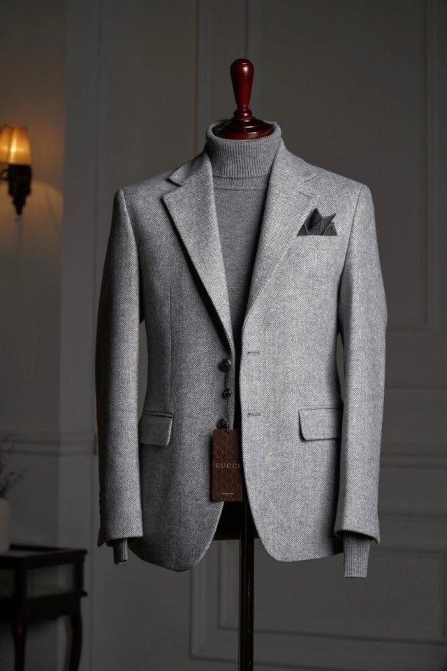 Read more about the article 구찌 울 헤링본 블레이저 그레이 자켓