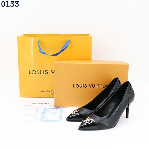 Read more about the article 👹루이비통 카퓌신 발레리나 우먼스 힐👹#0133