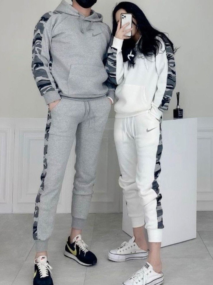 Read more about the article 나이키 물결 로고 카모 배색 후드 세트