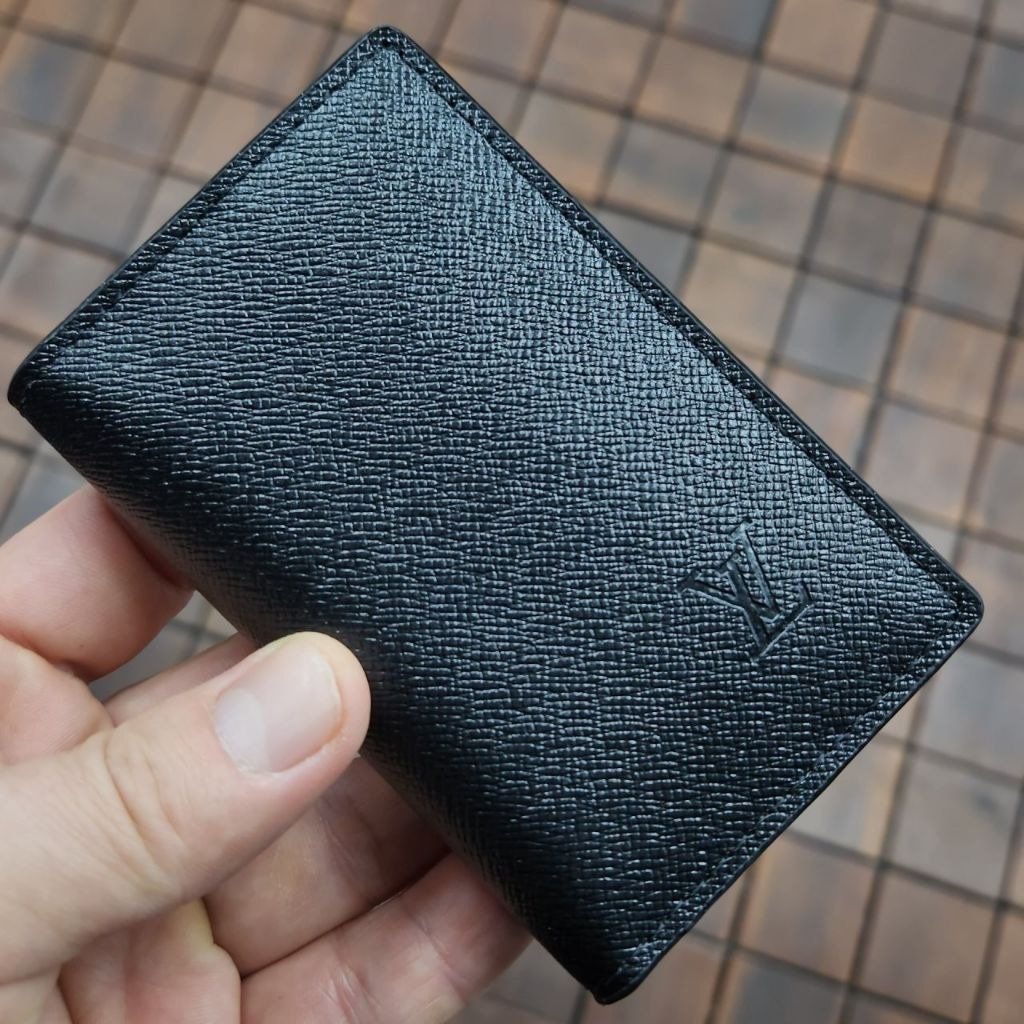 Read more about the article 루이비통 470 타이가 포켓 오거나이저 지갑