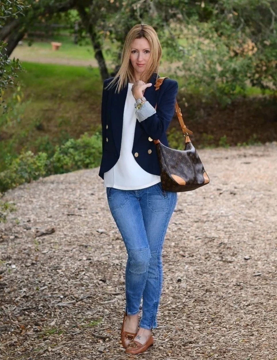 Read more about the article 루이비통 볼로뉴 숄더백 (가방)