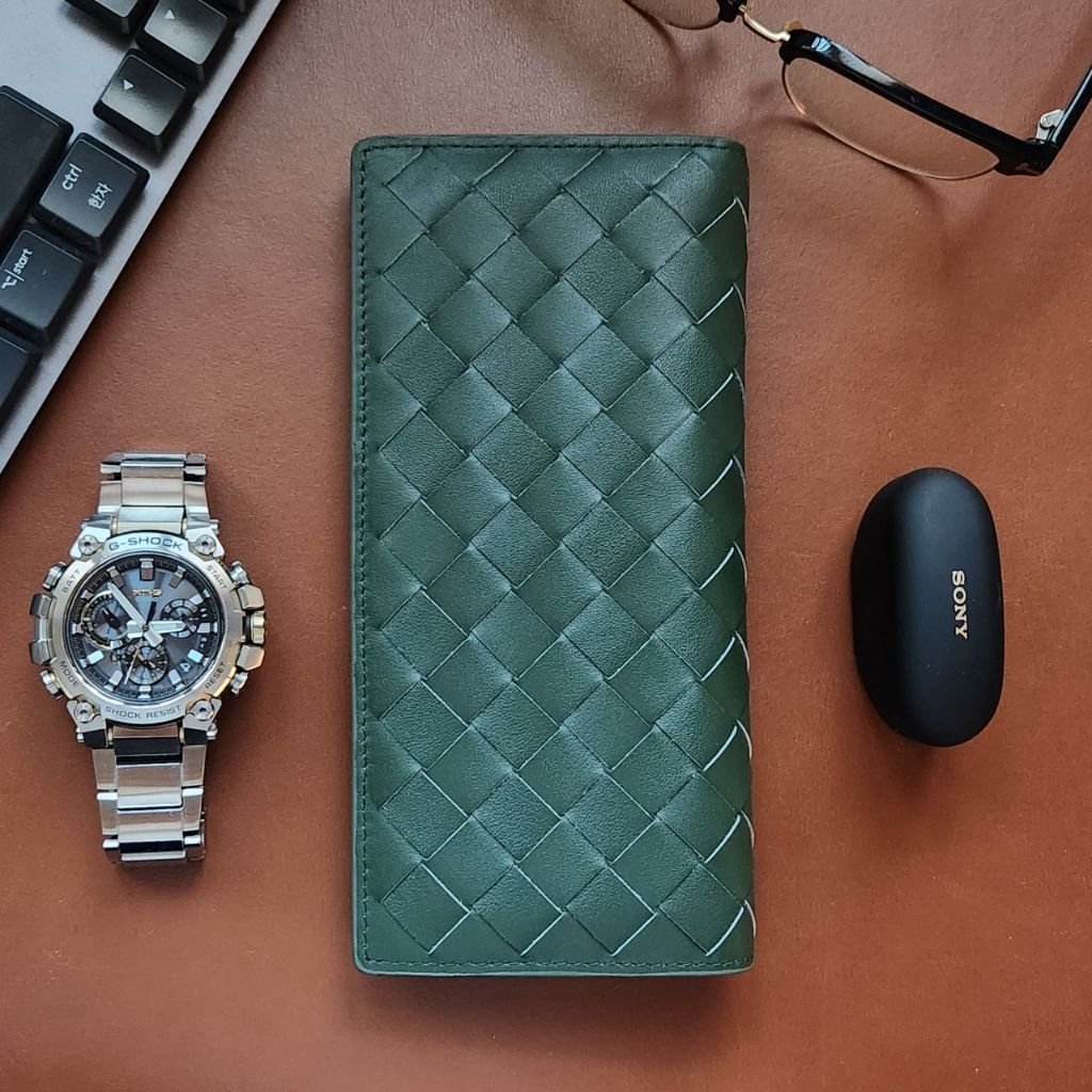 You are currently viewing 보테가베네타 241 인트레치아토 장지갑 진녹색