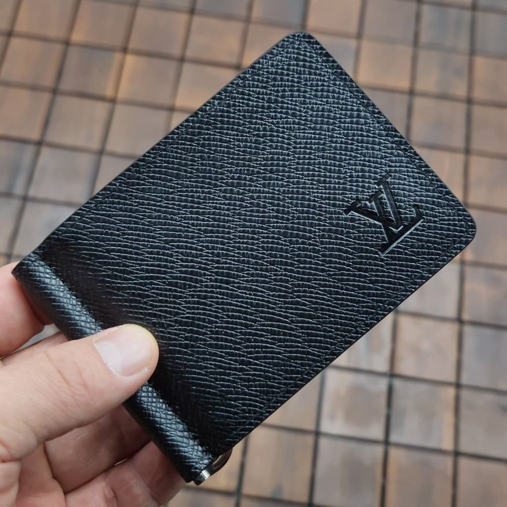 Read more about the article 루이비통 429 타이가 머니클립 지갑