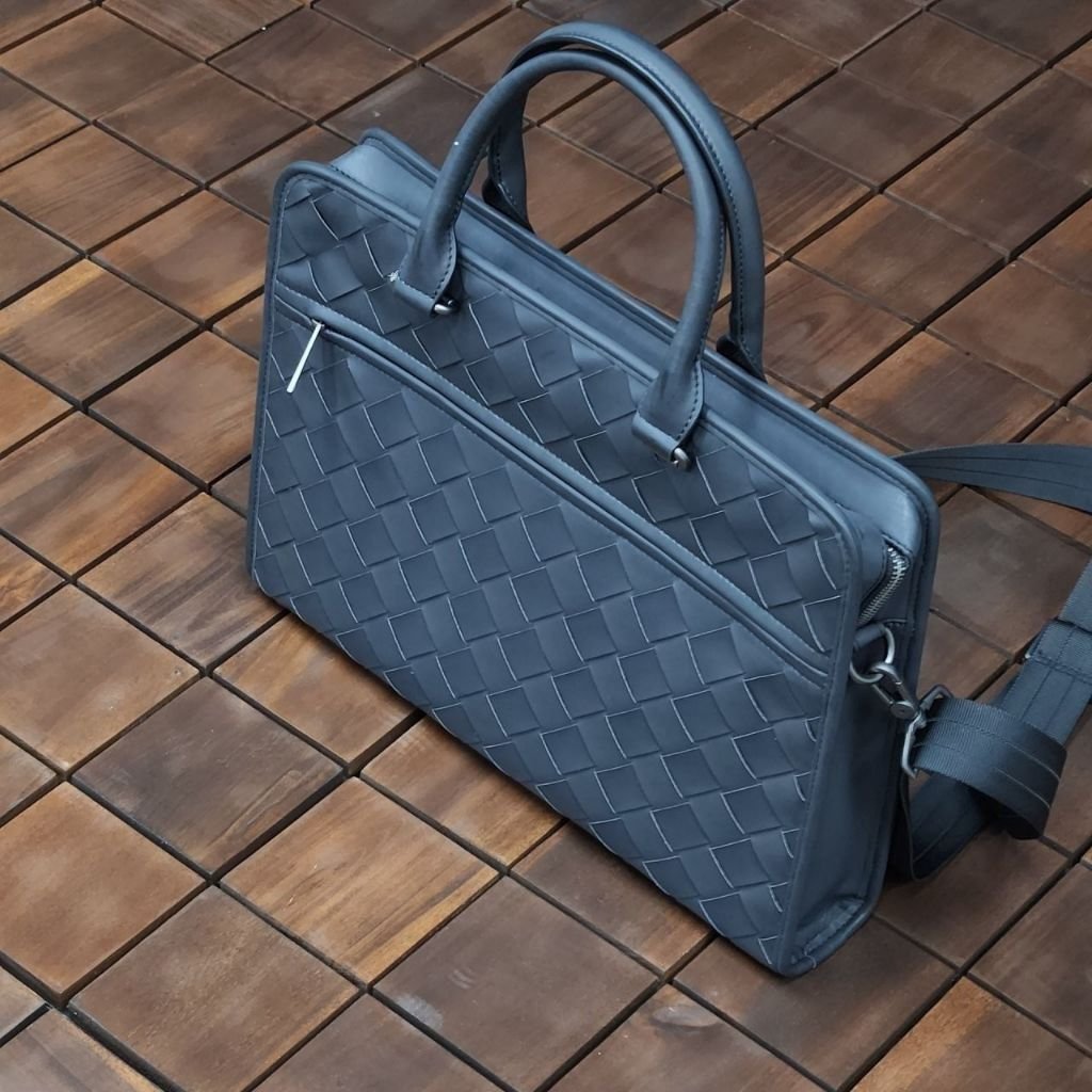 Read more about the article 보테가베네타 62 브리프케이스 서류가방