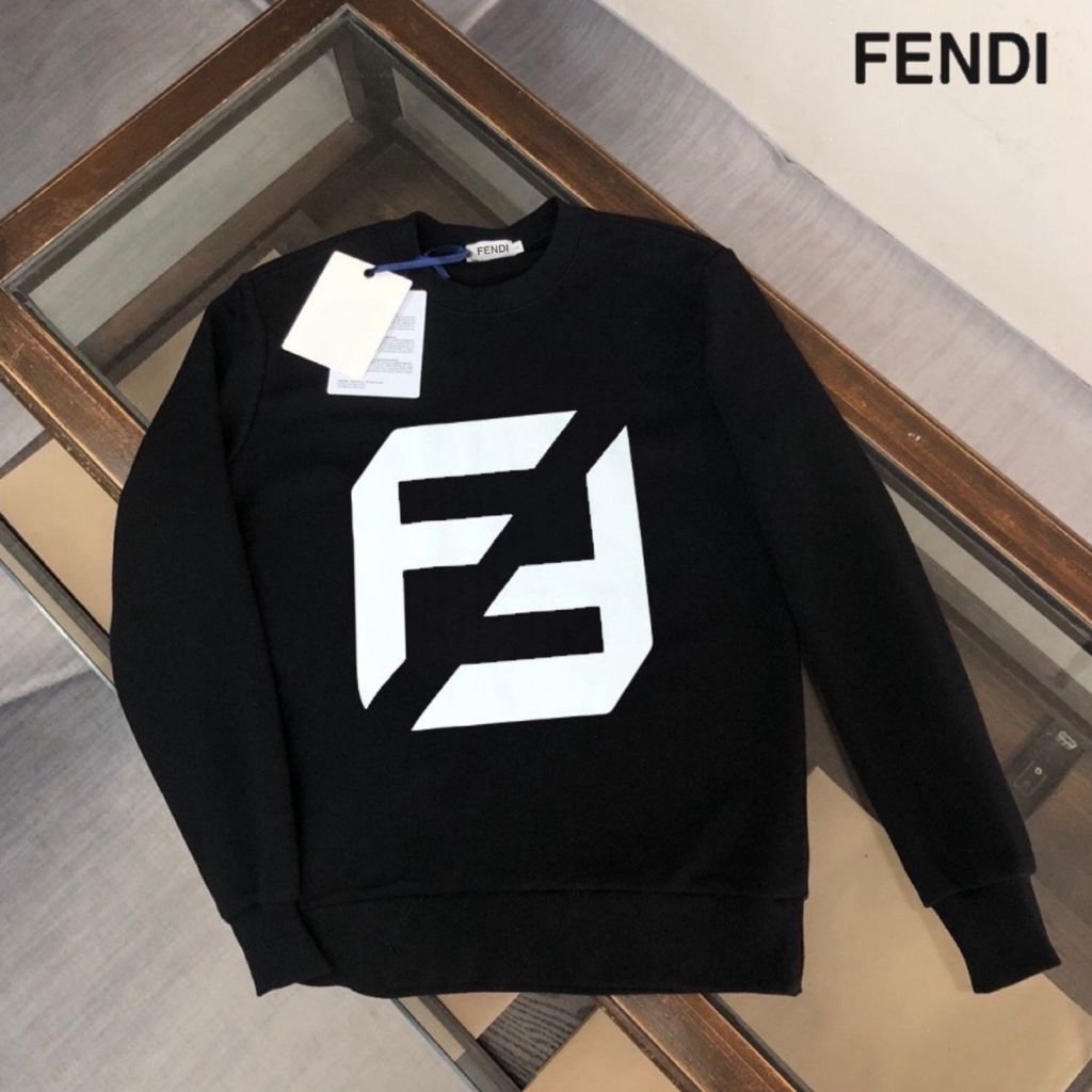 Read more about the article 펜디 로고 프린트 라운드 맨투맨