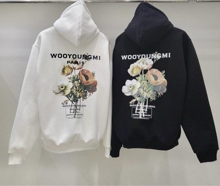 You are currently viewing 우영미 뉴시즌 플라워 백로고 후드티