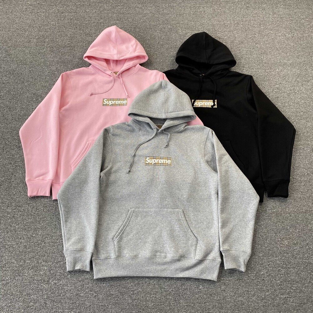 You are currently viewing 버버리 X 슈프림 콜라보 박스 로고 후드티