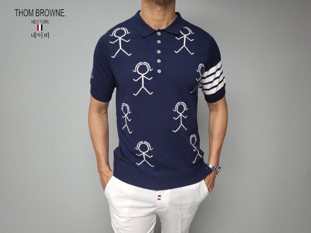 Read more about the article 톰브라운 졸라맨 사선 클래식 반팔 카라 니트