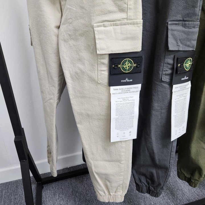 You are currently viewing 스톤아일랜드 반밴딩 카고 조거 팬츠 (바지)
