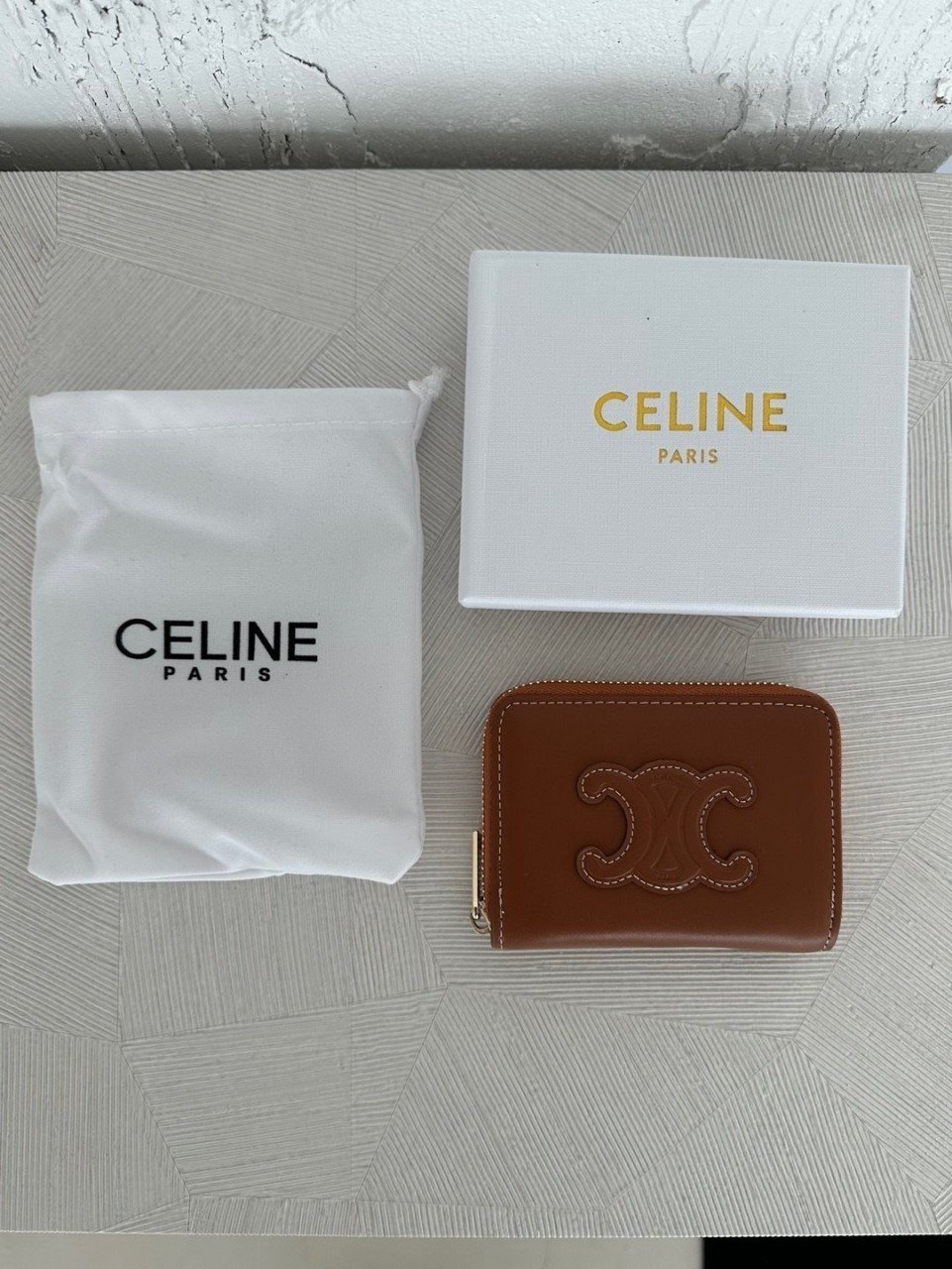 You are currently viewing 셀린느 지퍼돌이 지갑