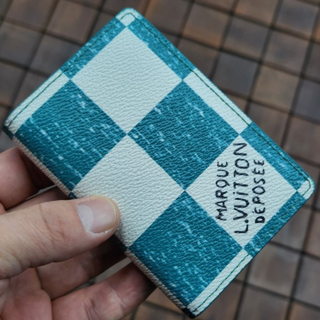 Read more about the article 루이비통 45 포켓 오거나이저 지갑