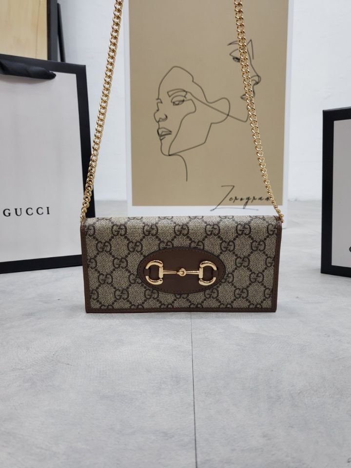 You are currently viewing 구찌 홀스빗 1955 체인 장지갑 브라운