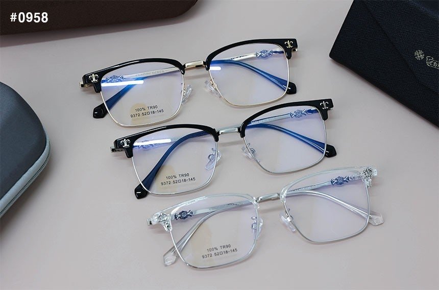 Read more about the article 🍀 [Chrome Herts] 크롬하츠 보넨노이슈어 안경테 🍀#0958