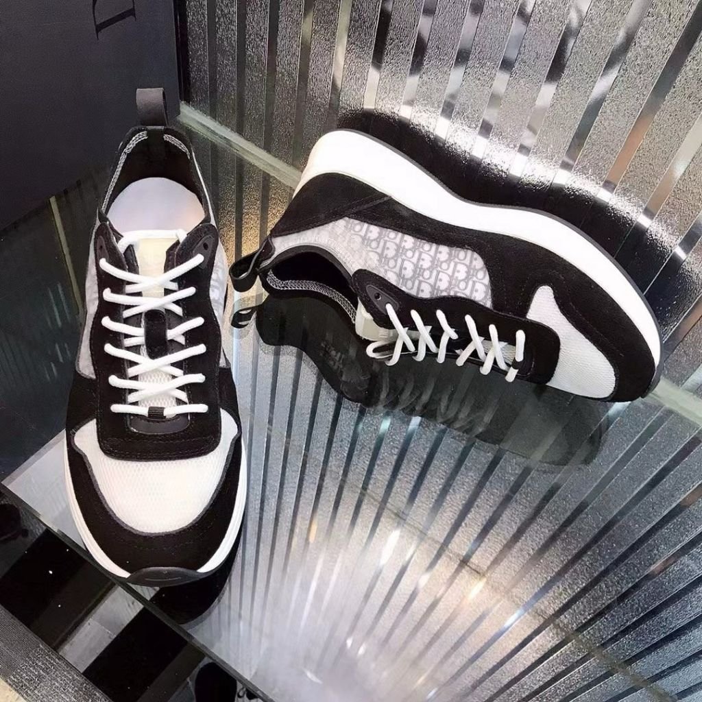 You are currently viewing 디올 B25 검흰 스니커즈 (신발)