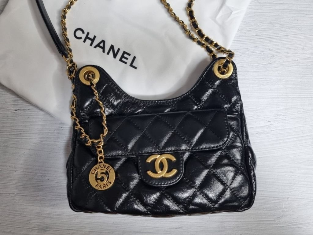 You are currently viewing 샤넬 23C 호보백 (가방)