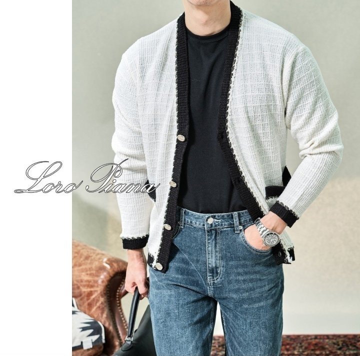 Read more about the article 로로피아나 핸드메이드 트위드 가디건 아이보리