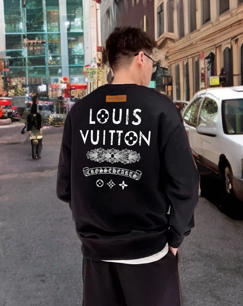 Read more about the article 루이비통 X 크롬하츠 콜라보 맨투맨