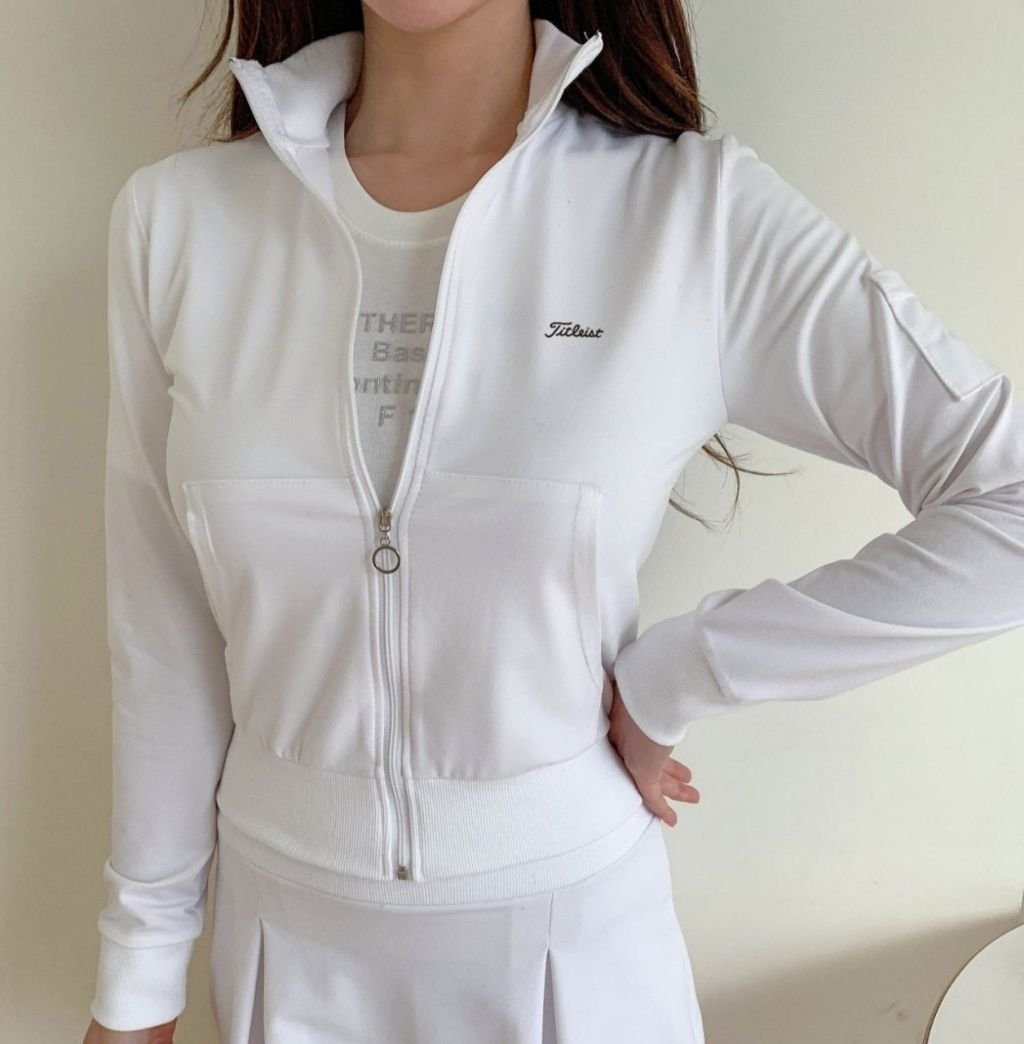 Read more about the article 타이틀리스트 여성 집업 테니스 세트