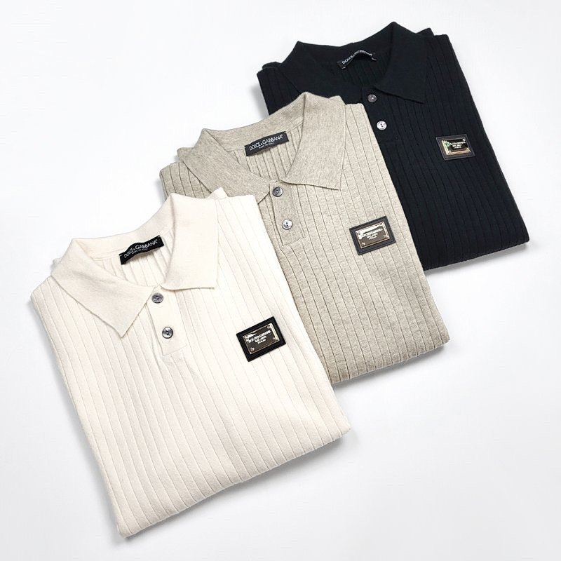 Read more about the article 돌체앤가바나 투버튼 골지 카라 니트