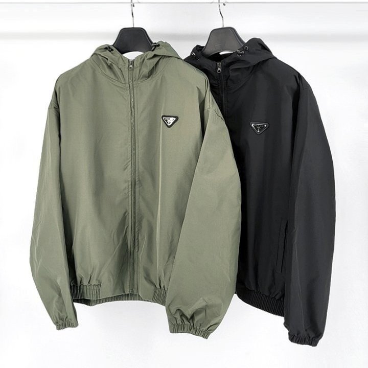 Read more about the article 프라다 윈드브레이커 바람막이