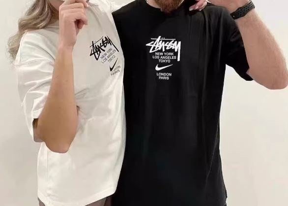 Read more about the article 나이키 X 스투시 콜라보 플리스 크루넥 반팔티