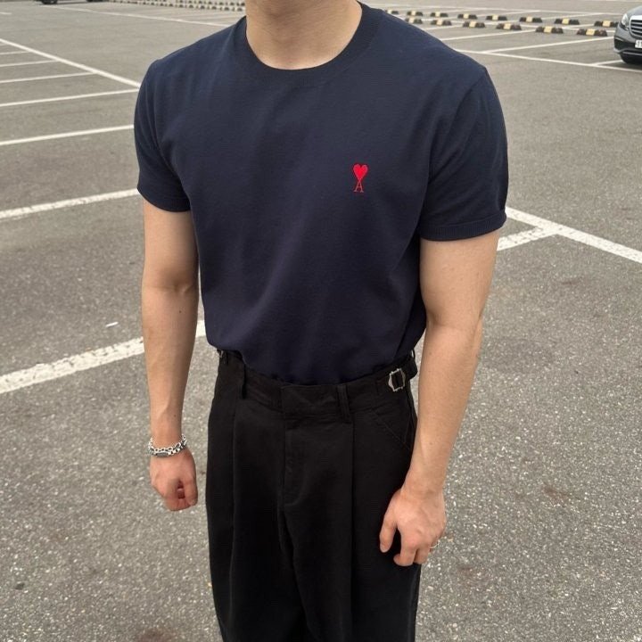 Read more about the article 아미 하트 로고 쿨 반팔 니트