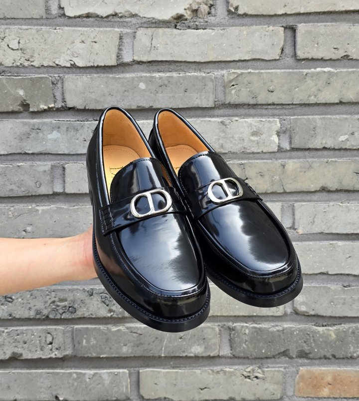 You are currently viewing <디올 Granville 로퍼>