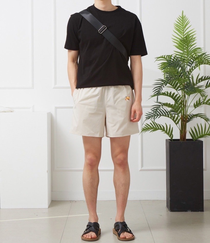 Read more about the article 메종키츠네 폭스헤드 썸머 쇼츠 반바지