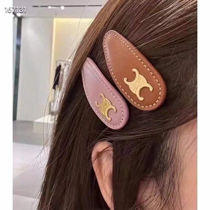 You are currently viewing 별별[CELINE] 트리옹프 스냅 헤어핀