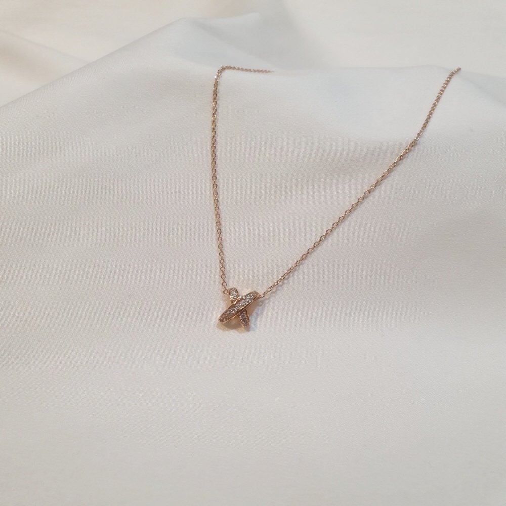 You are currently viewing 쇼메 큐빅 주드리앙 목걸이