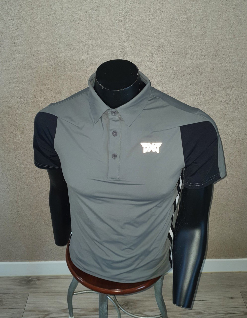 You are currently viewing PXG 허리 라인 포인트 반사 로고 반팔 카라티