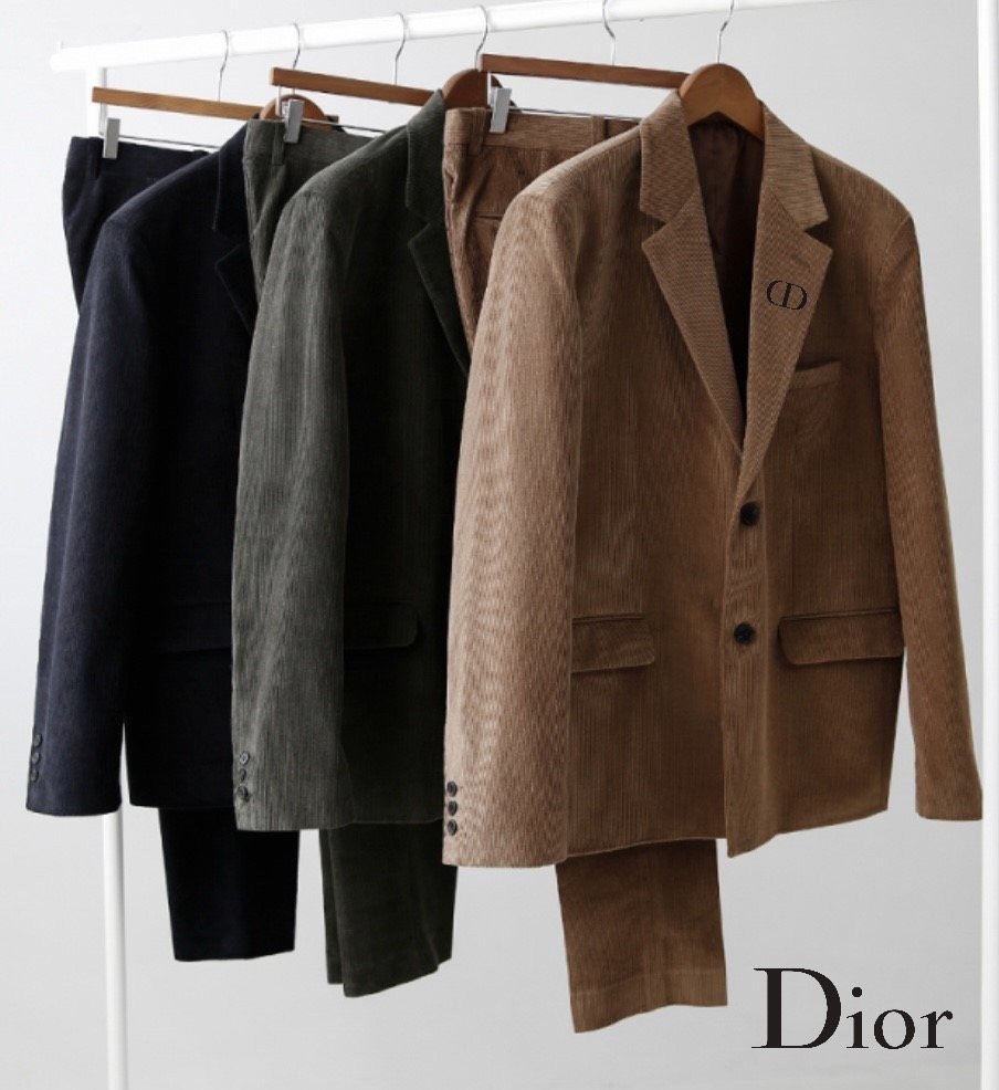 You are currently viewing 디올 옴므 코듀로이 투버튼 세미 오버핏 정장 세트