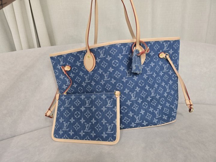 You are currently viewing 루이비통 네버풀 데님 가방