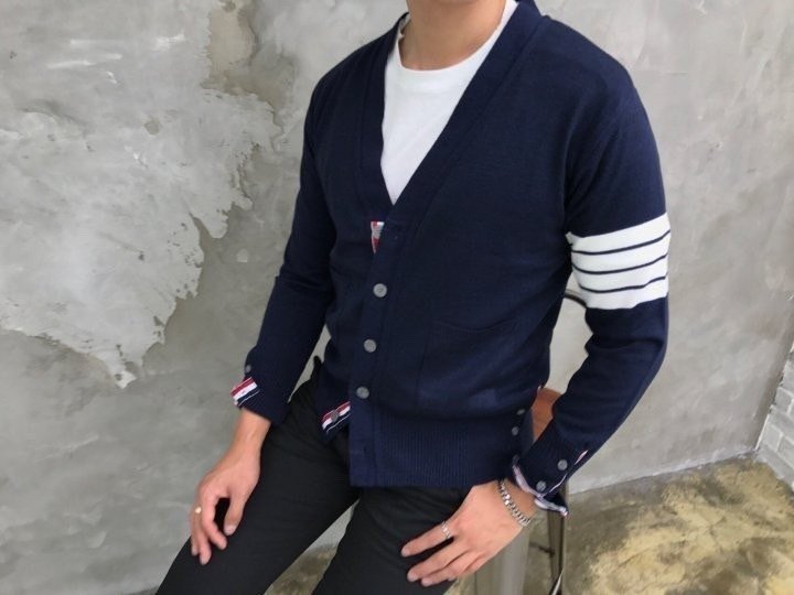 You are currently viewing 톰브라운 사선 가디건