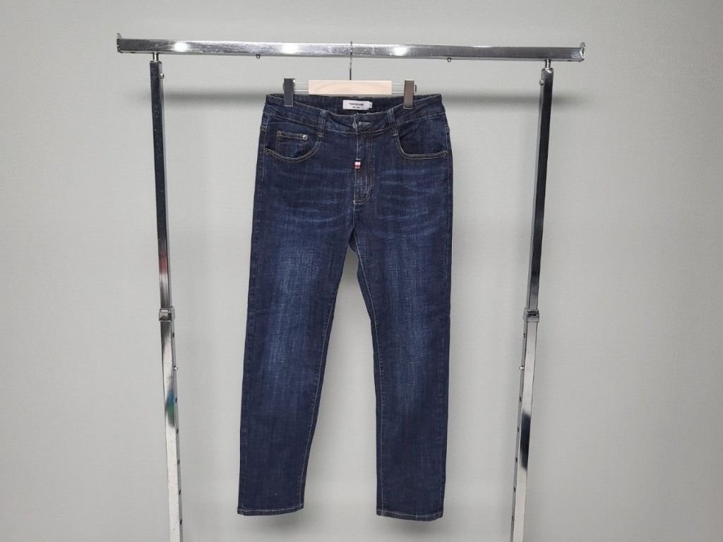 You are currently viewing 톰브라운 다크블루 청바지