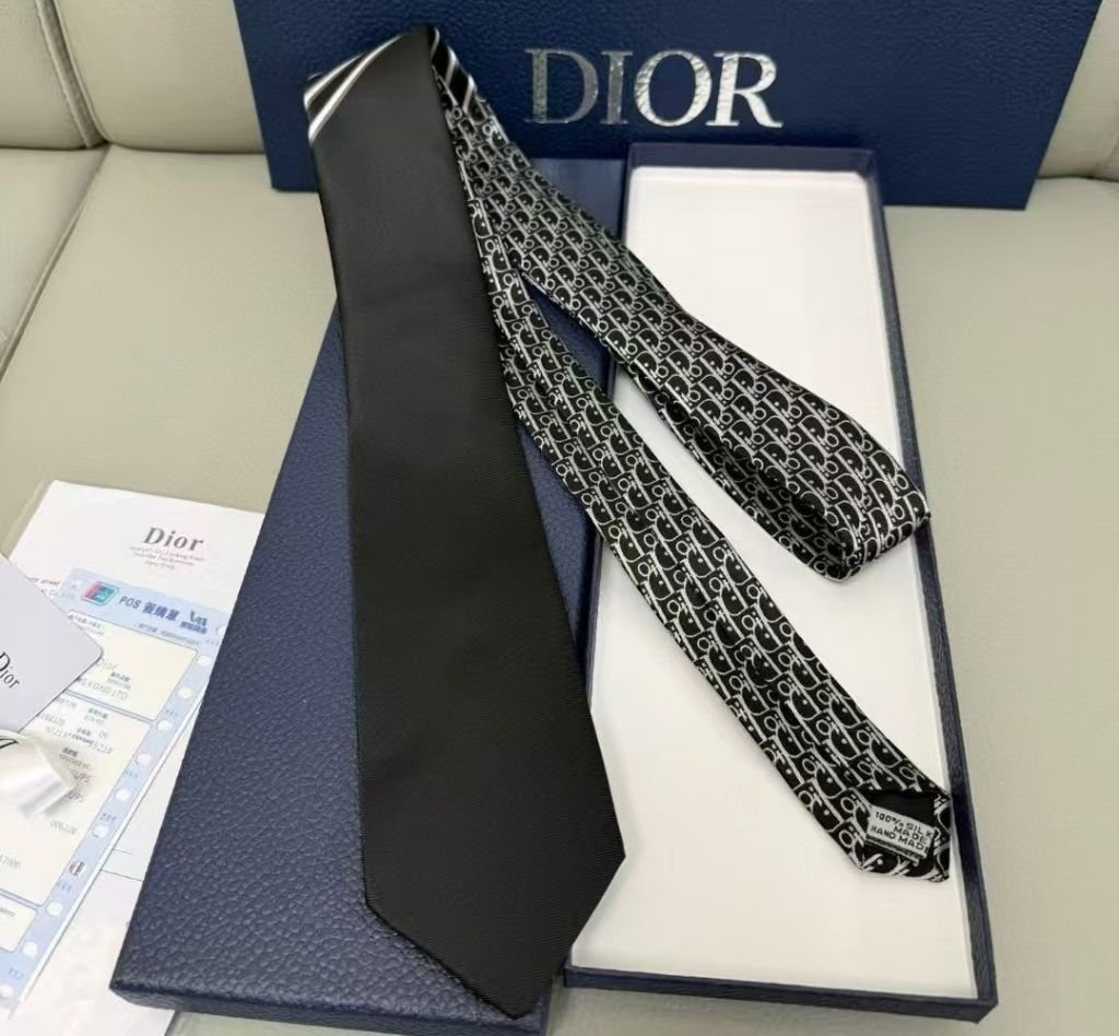You are currently viewing 디올 오블리크 실크 블랙 넥타이
